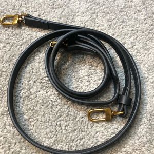 Louis vuitton leather strap